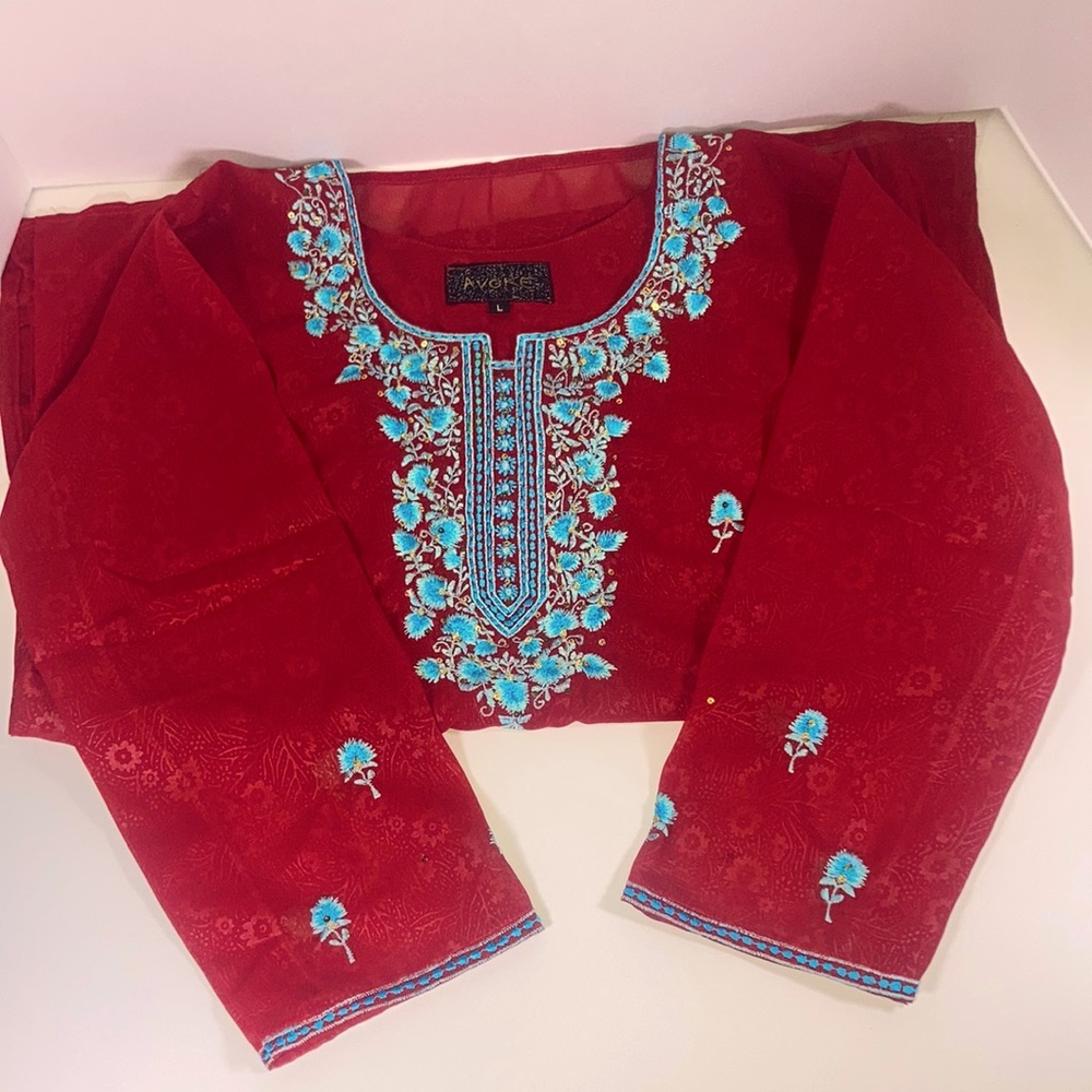 Avoke red floral patterned gauzy red shirt